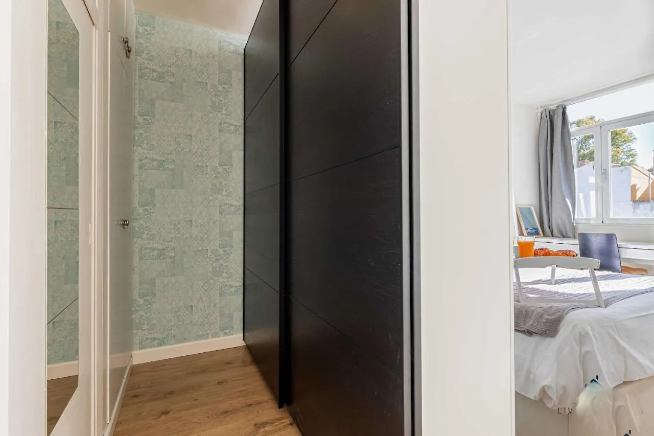 Apartamento En La Playa En Paseo Maritimo Malaga Apartment